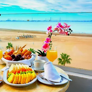 Puerto Bahia & Hotel